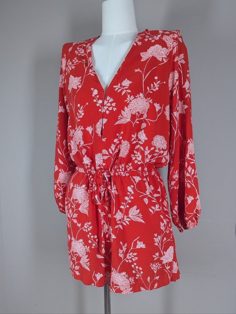 H&M floral romper red white tie waist long sleeve romper size 12